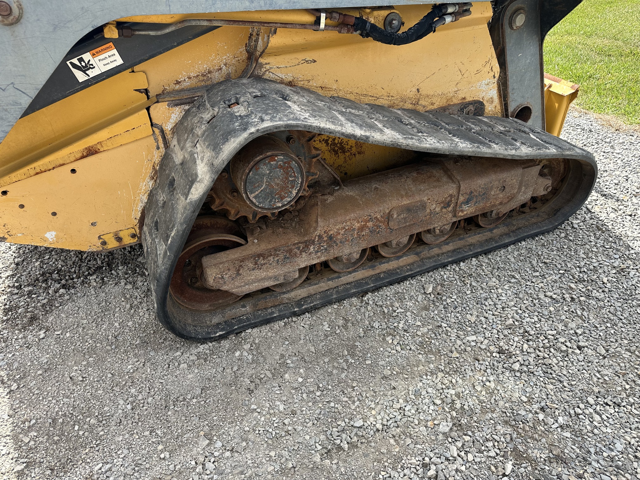 2011 John Deere 329D Image 4