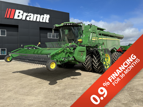 Photo of a 2023 John Deere X9 1100