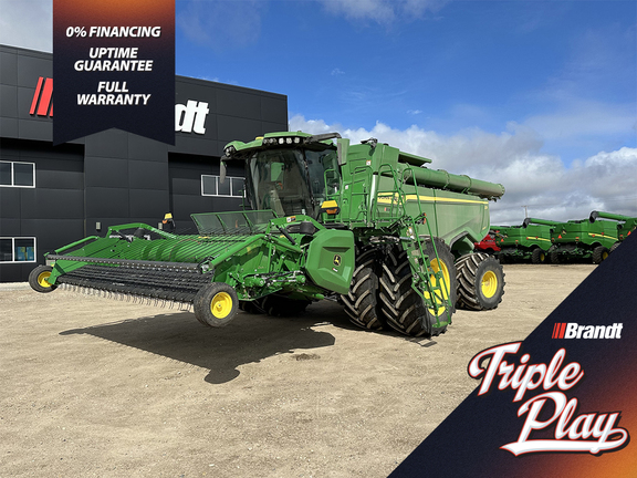 Photo of a 2023 John Deere X9 1100