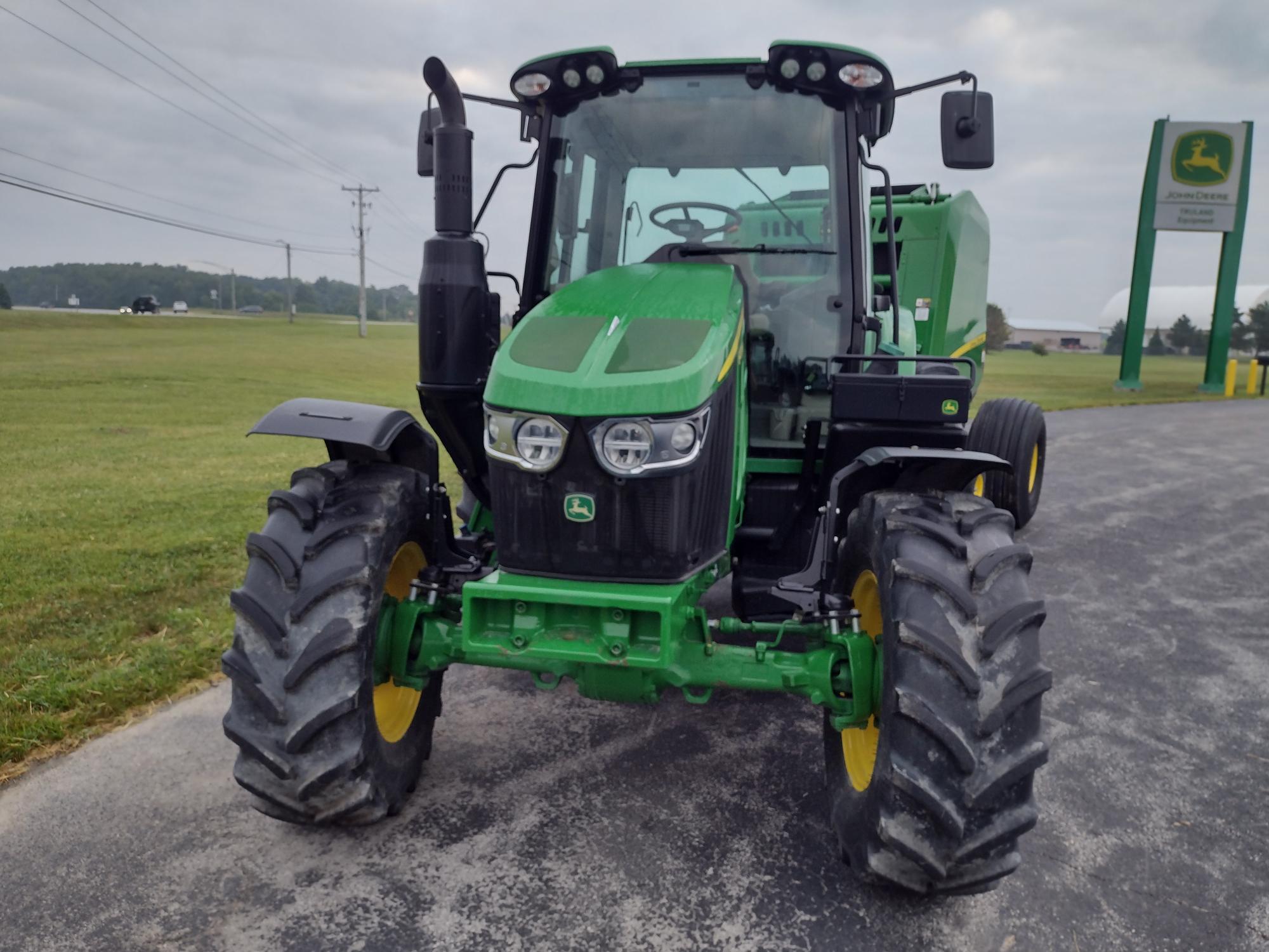 2022 John Deere 6120M Image 3