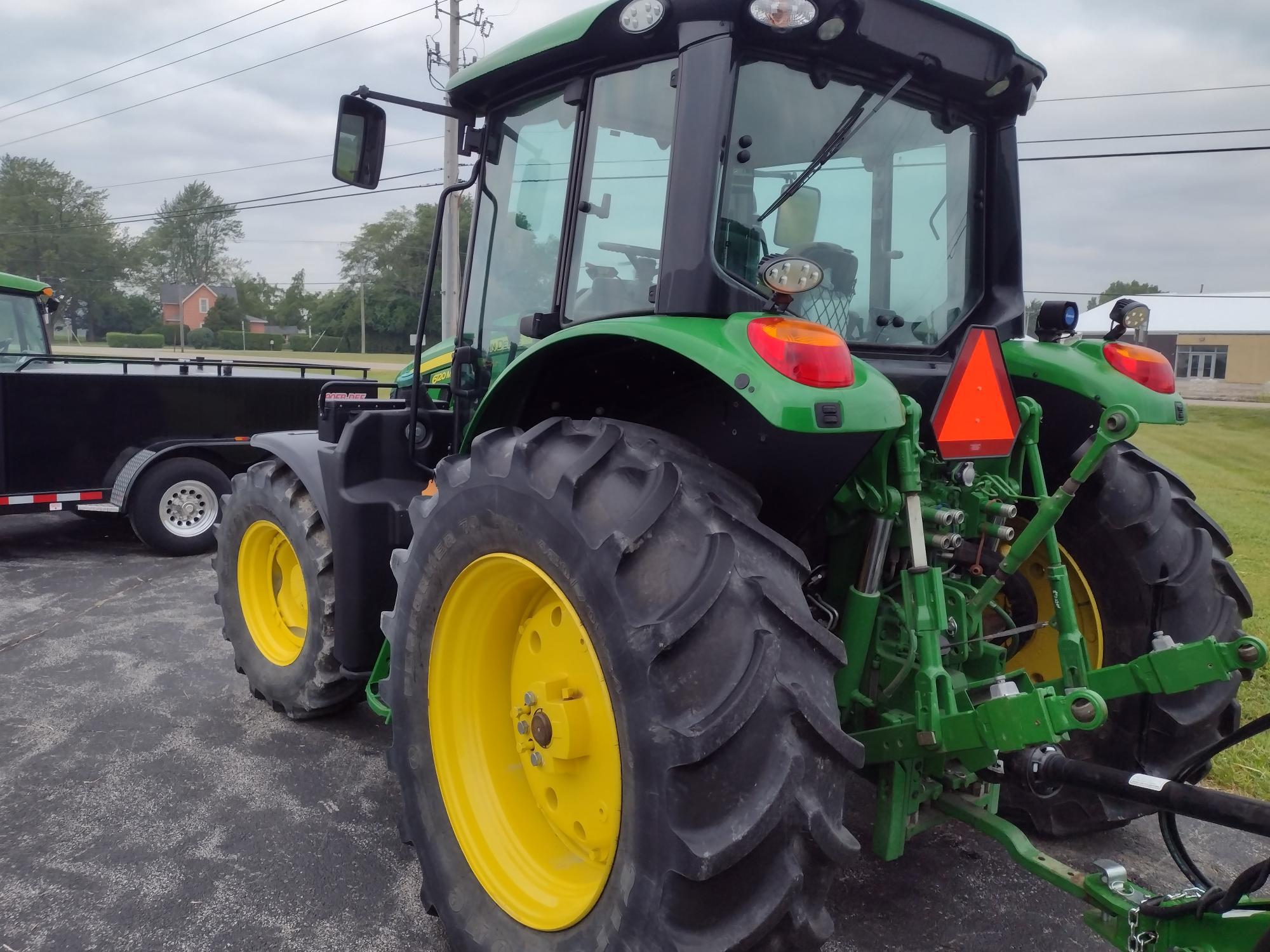 2022 John Deere 6120M Image 4