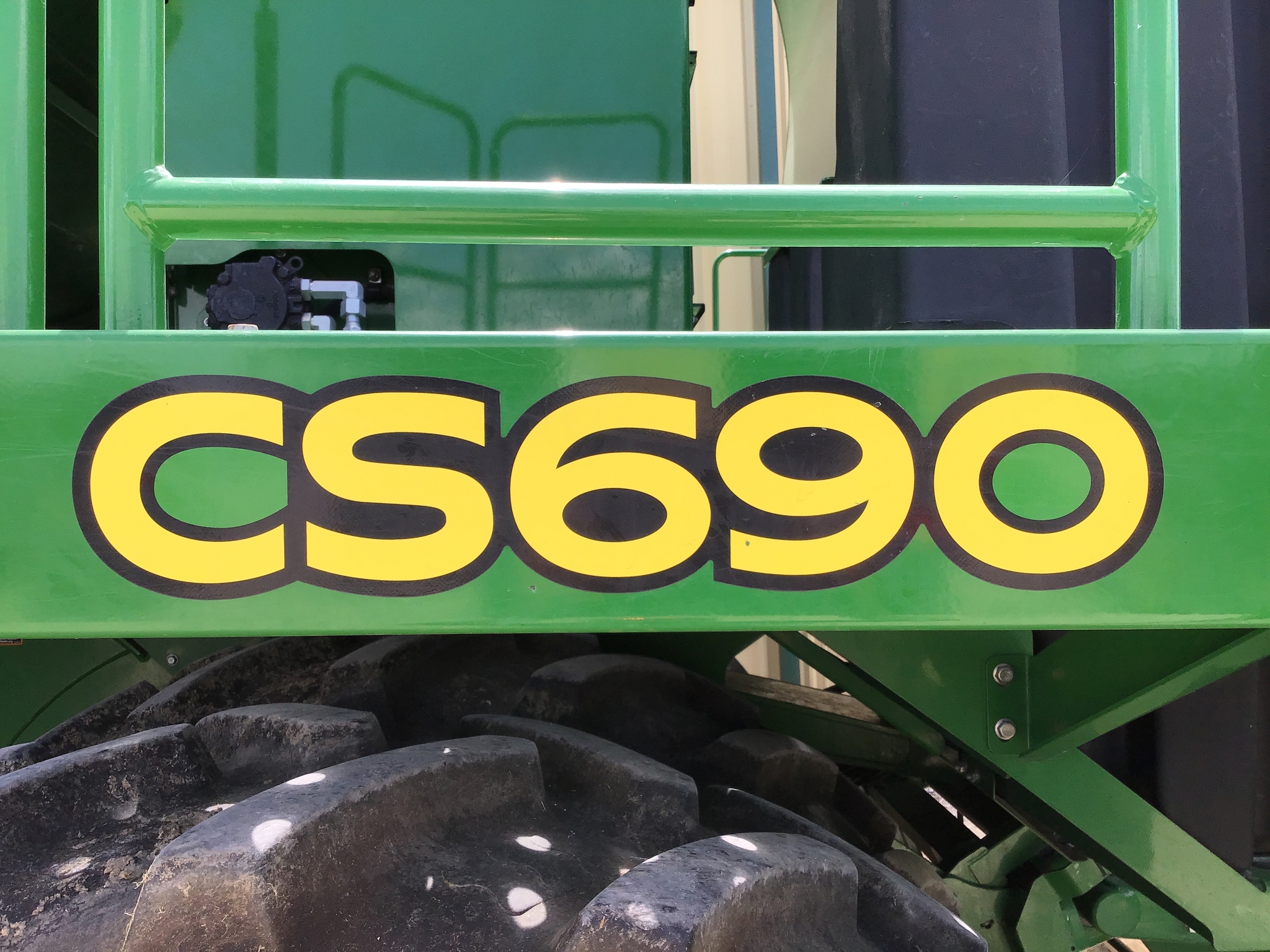 2018 John Deere CS690 Image 41