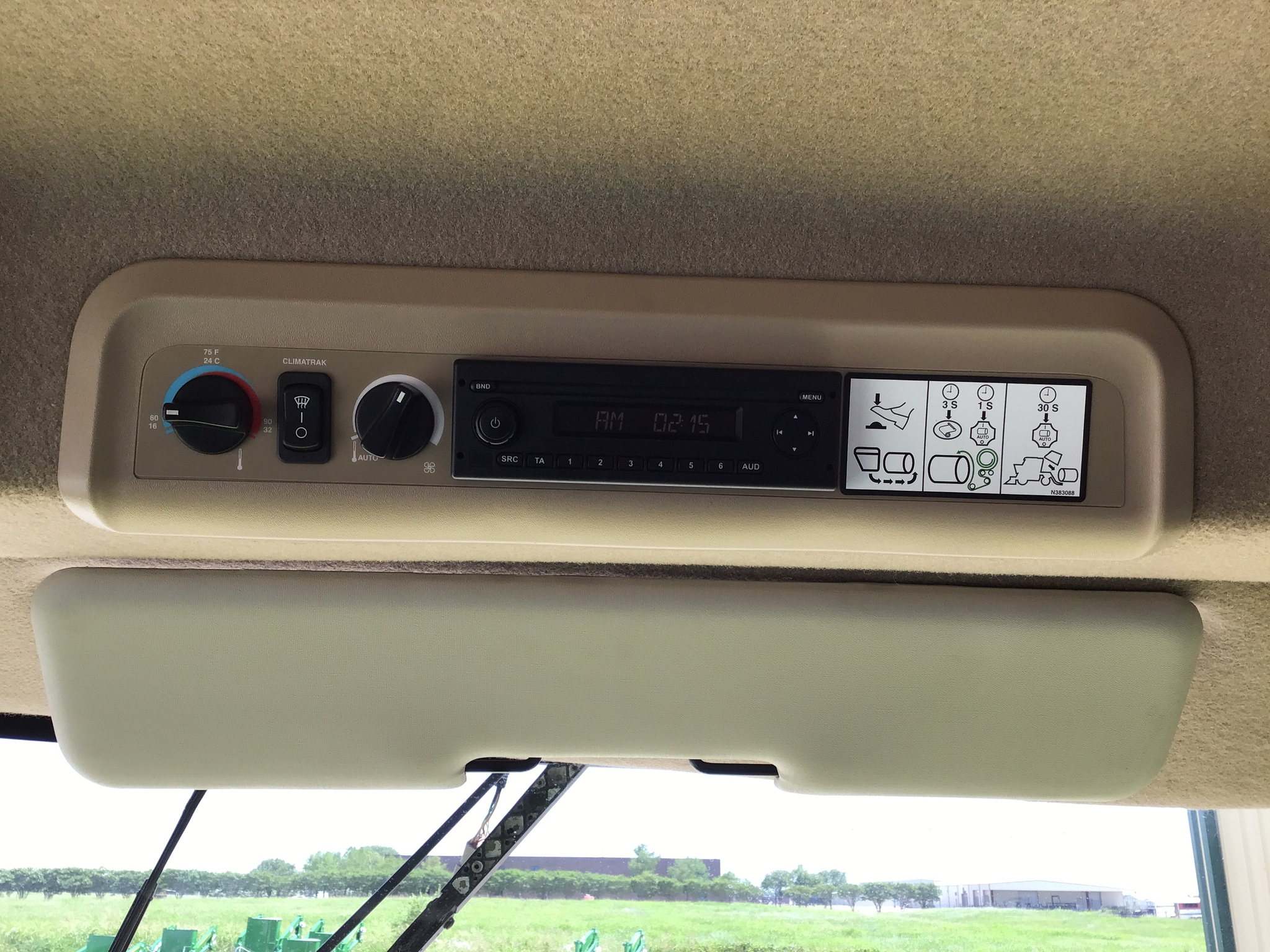 2018 John Deere CS690 Image 18