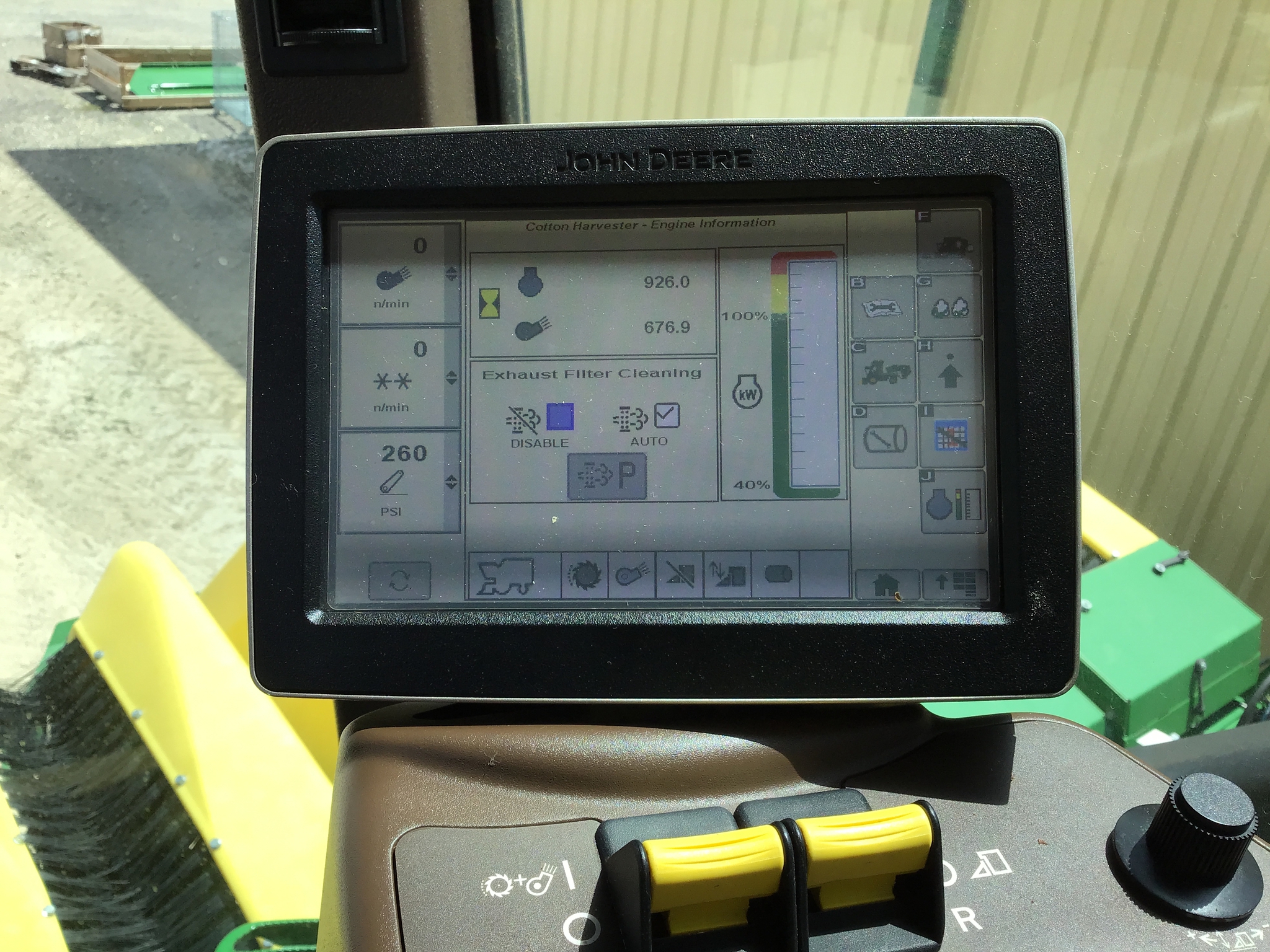 2018 John Deere CS690 Image 11