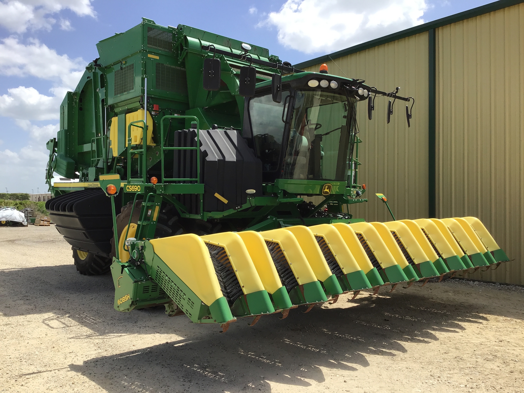2018 John Deere CS690 Image 5
