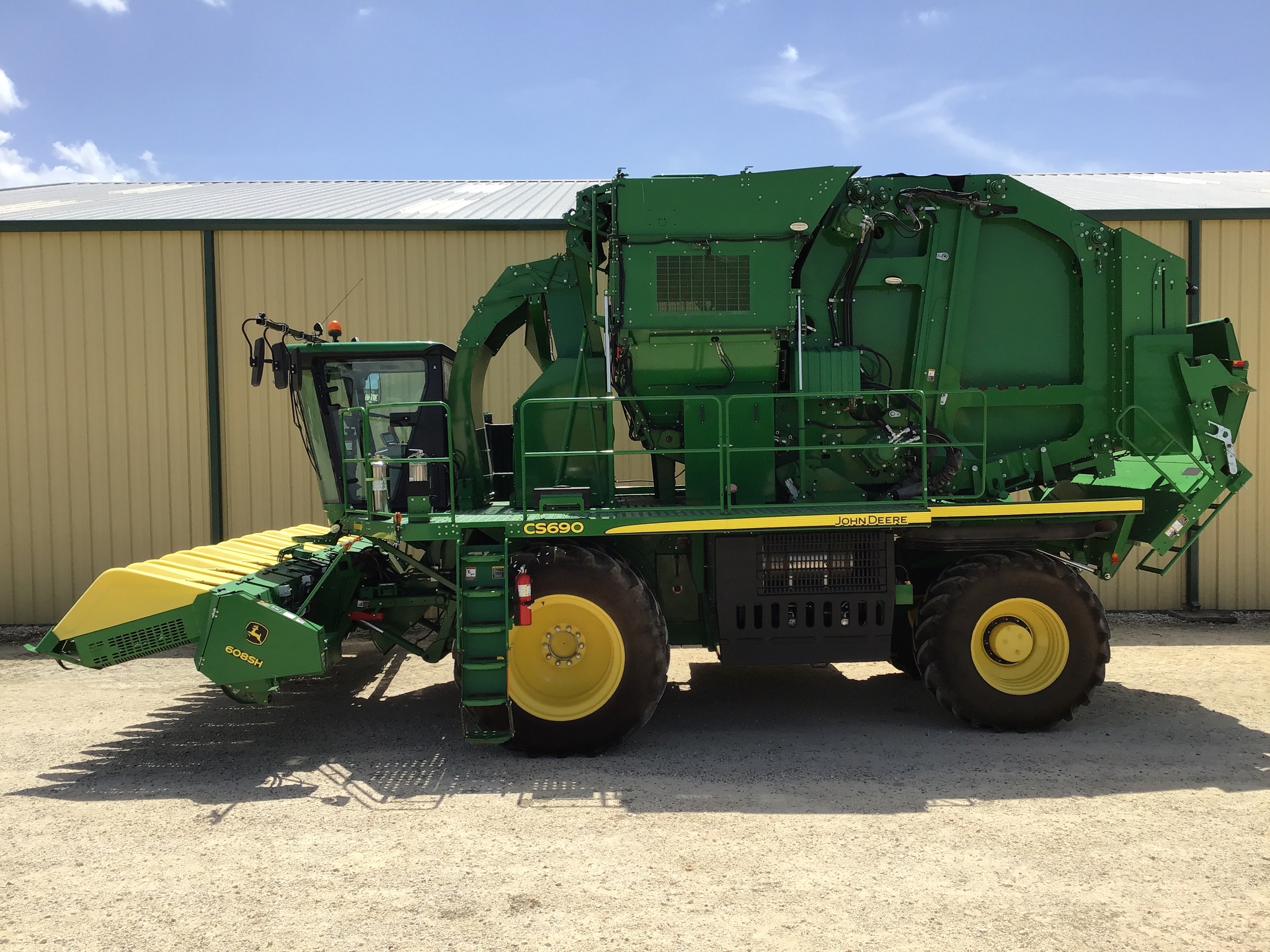 2018 John Deere CS690 Image 1