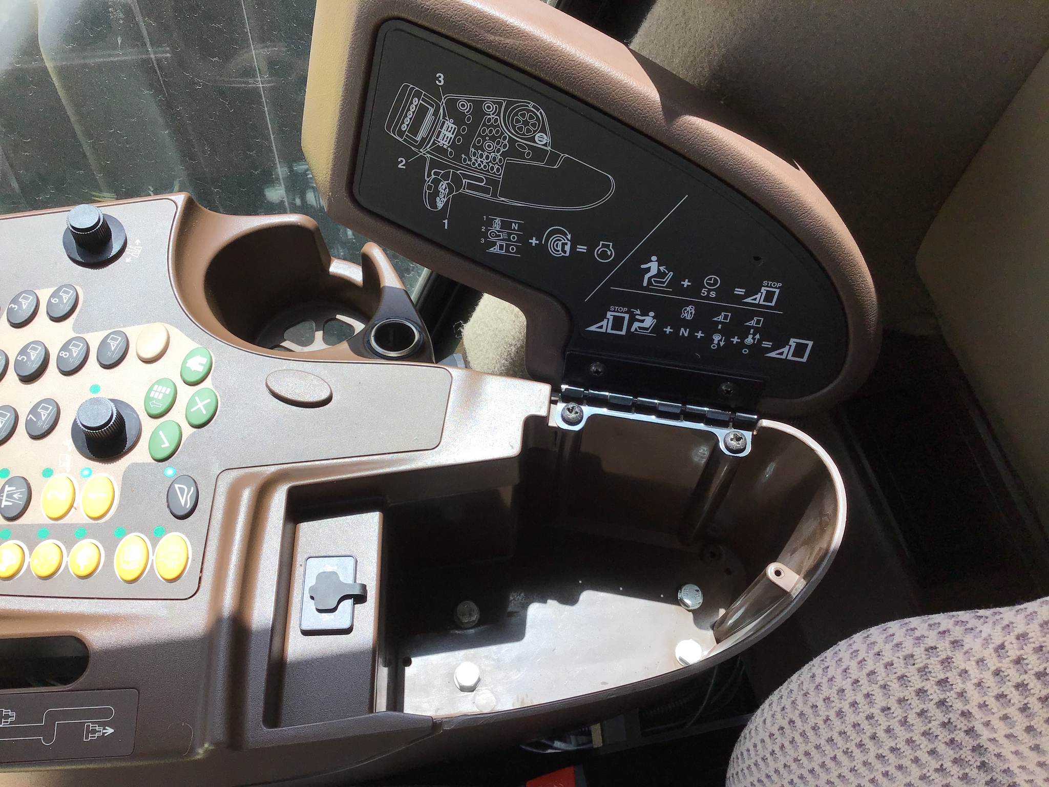 2018 John Deere CS690 Image 13