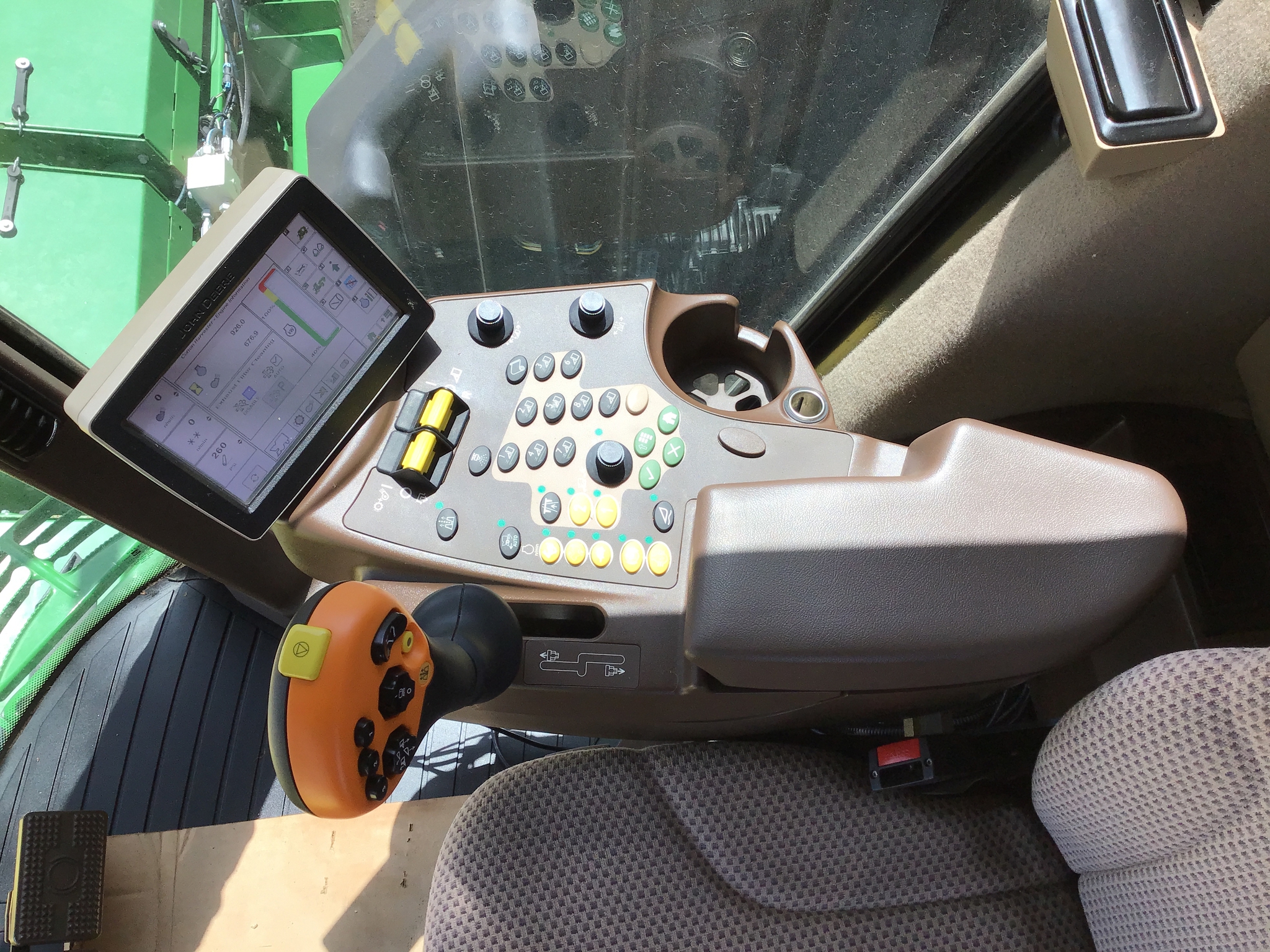 2018 John Deere CS690 Image 12