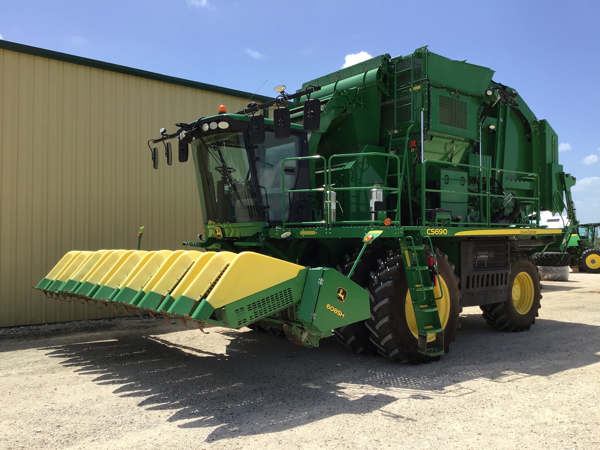 2018 John Deere CS690 Image 2