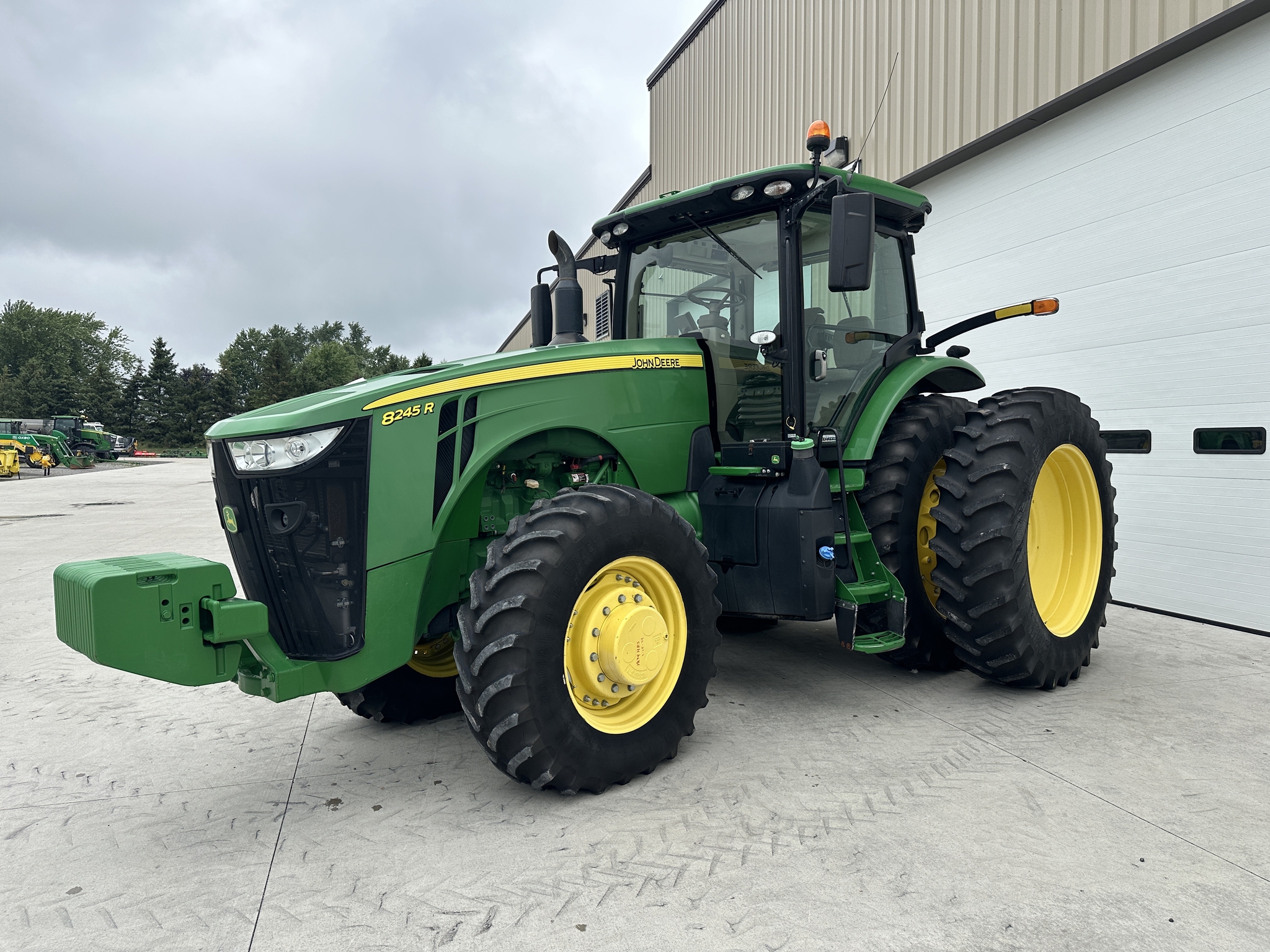 2019 John Deere 8245R Image 7