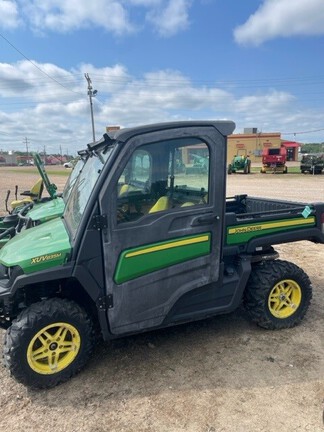 2019 John Deere XUV835M Photo 2