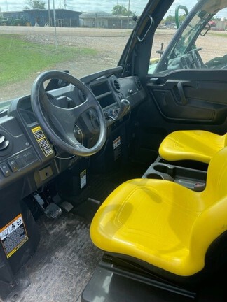 2019 John Deere XUV835M Photo 5