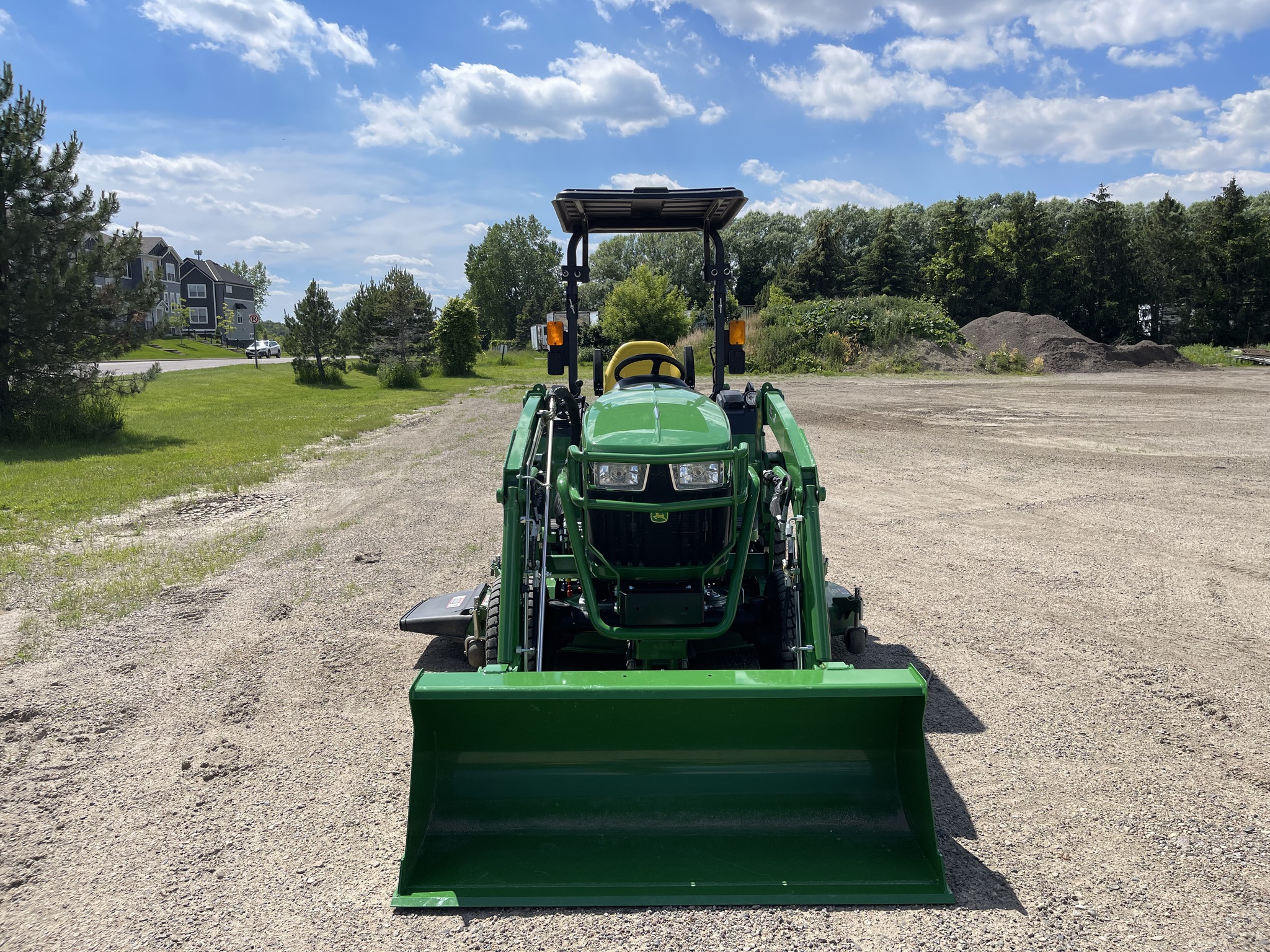 John Deere 2032R: 32 Hp Tractor Power - ttrkrxr