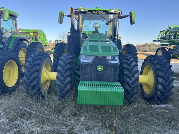 2023 John Deere 8R 310 Photo 2