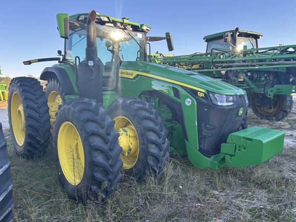 2023 John Deere 8R 310 Photo 3