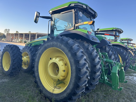 2023 John Deere 8R 310 Photo 6