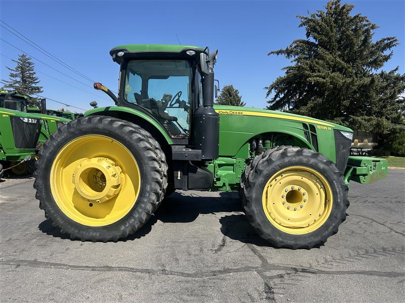 2013 John Deere 8335R Image 4