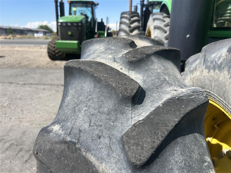 2013 John Deere 8335R Image 11
