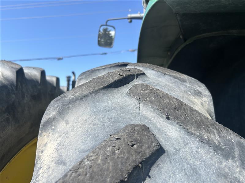2013 John Deere 8335R Image 26
