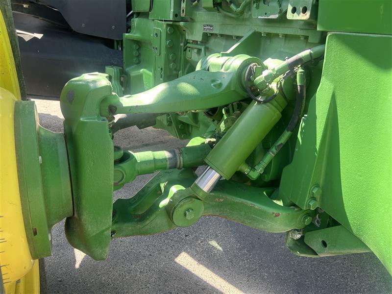2013 John Deere 8335R Image 29