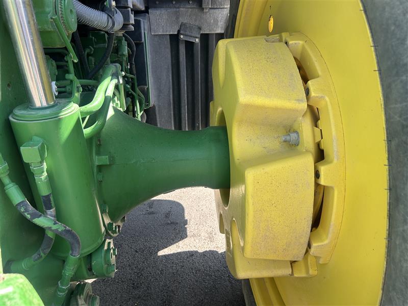2013 John Deere 8335R Image 27
