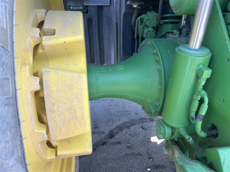2013 John Deere 8335R Image 28