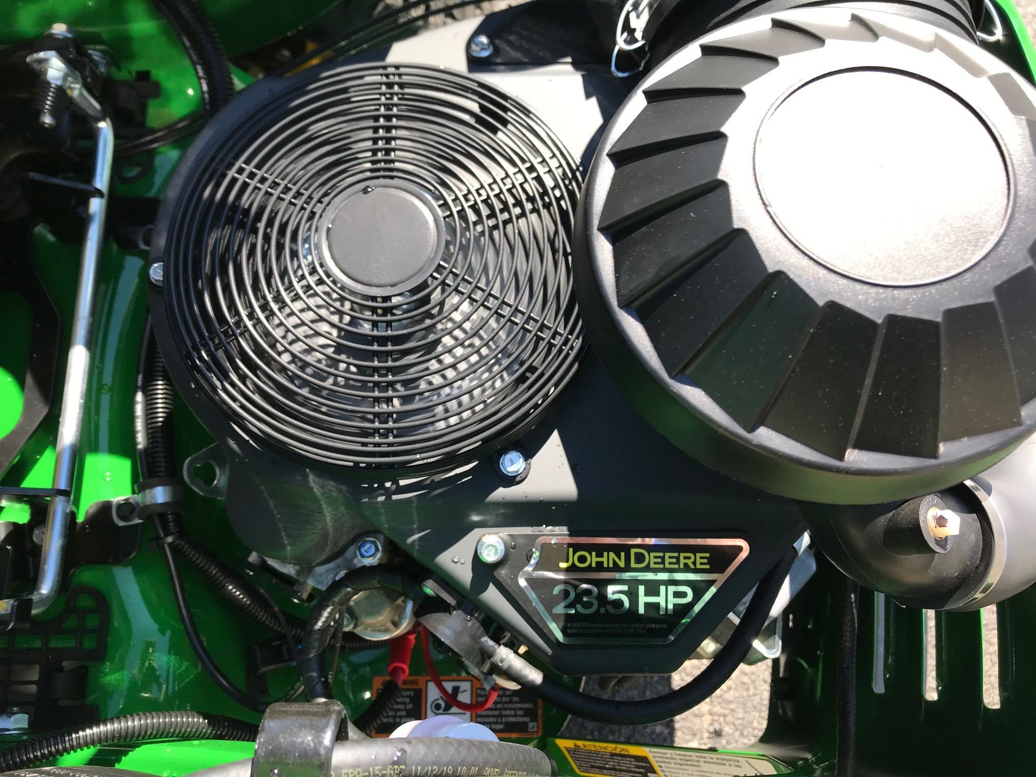 2025 John Deere Z920M Image 4