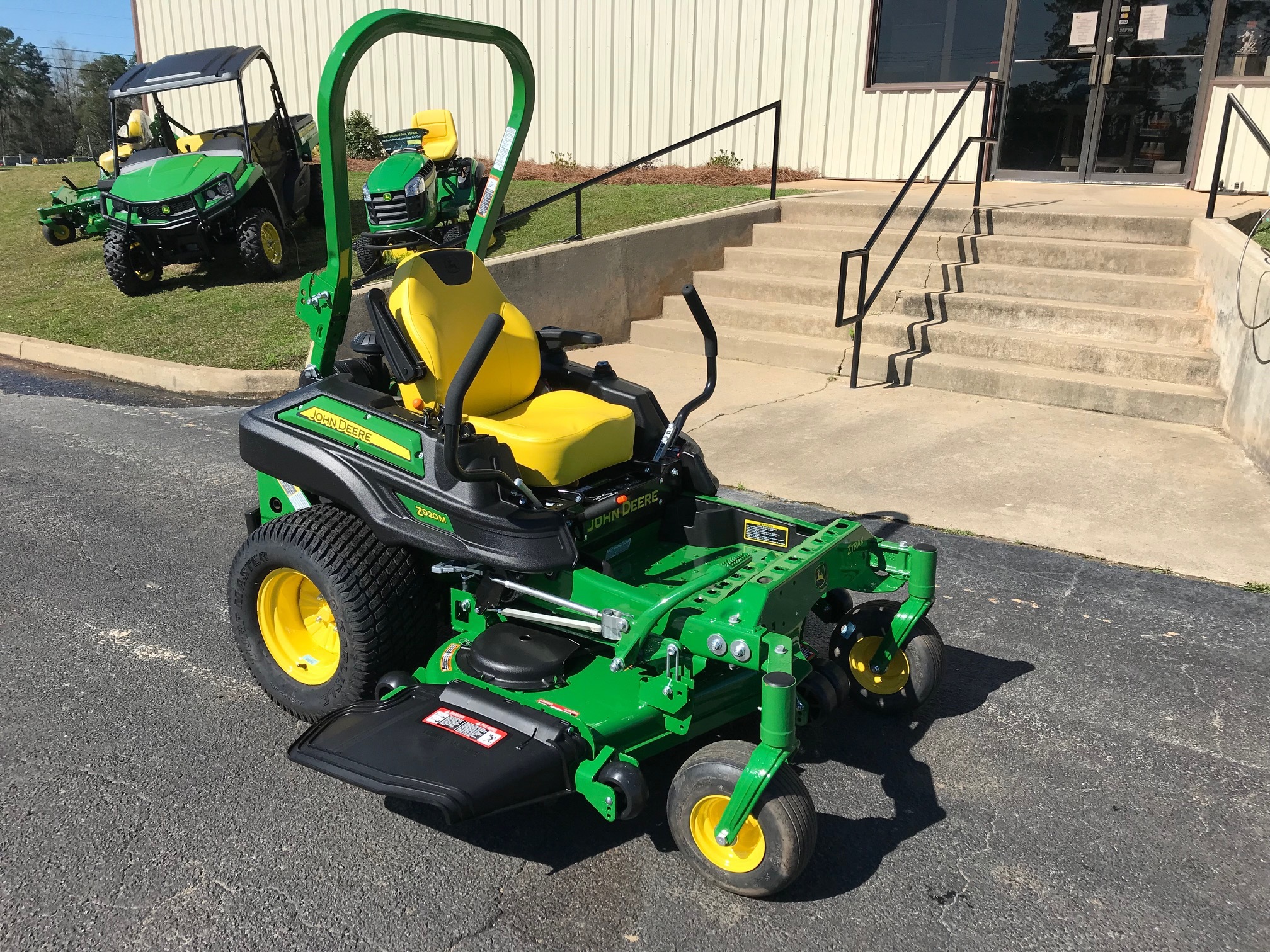 2025 John Deere Z920M Image 1