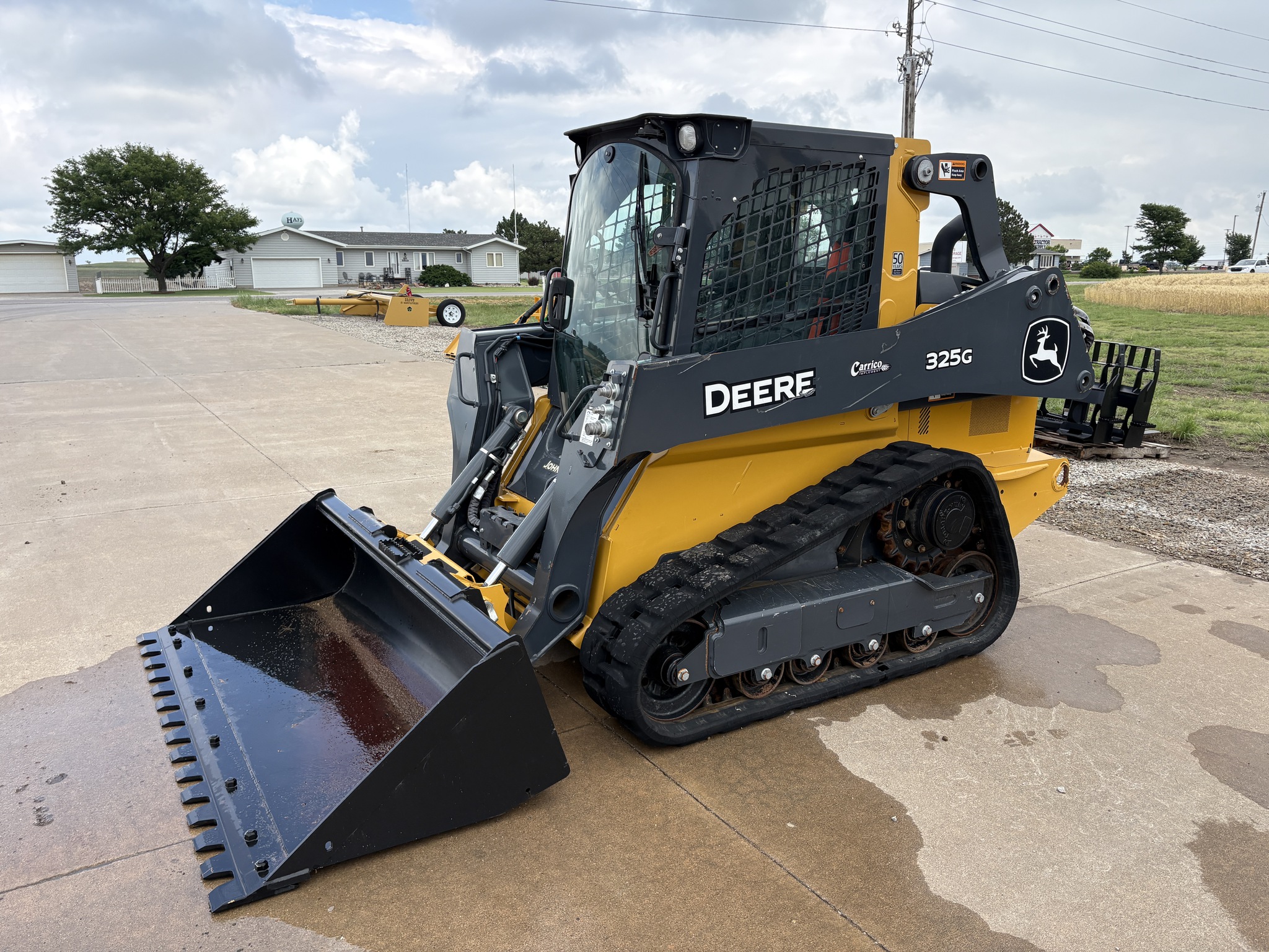 2020 John Deere 325G Image 1