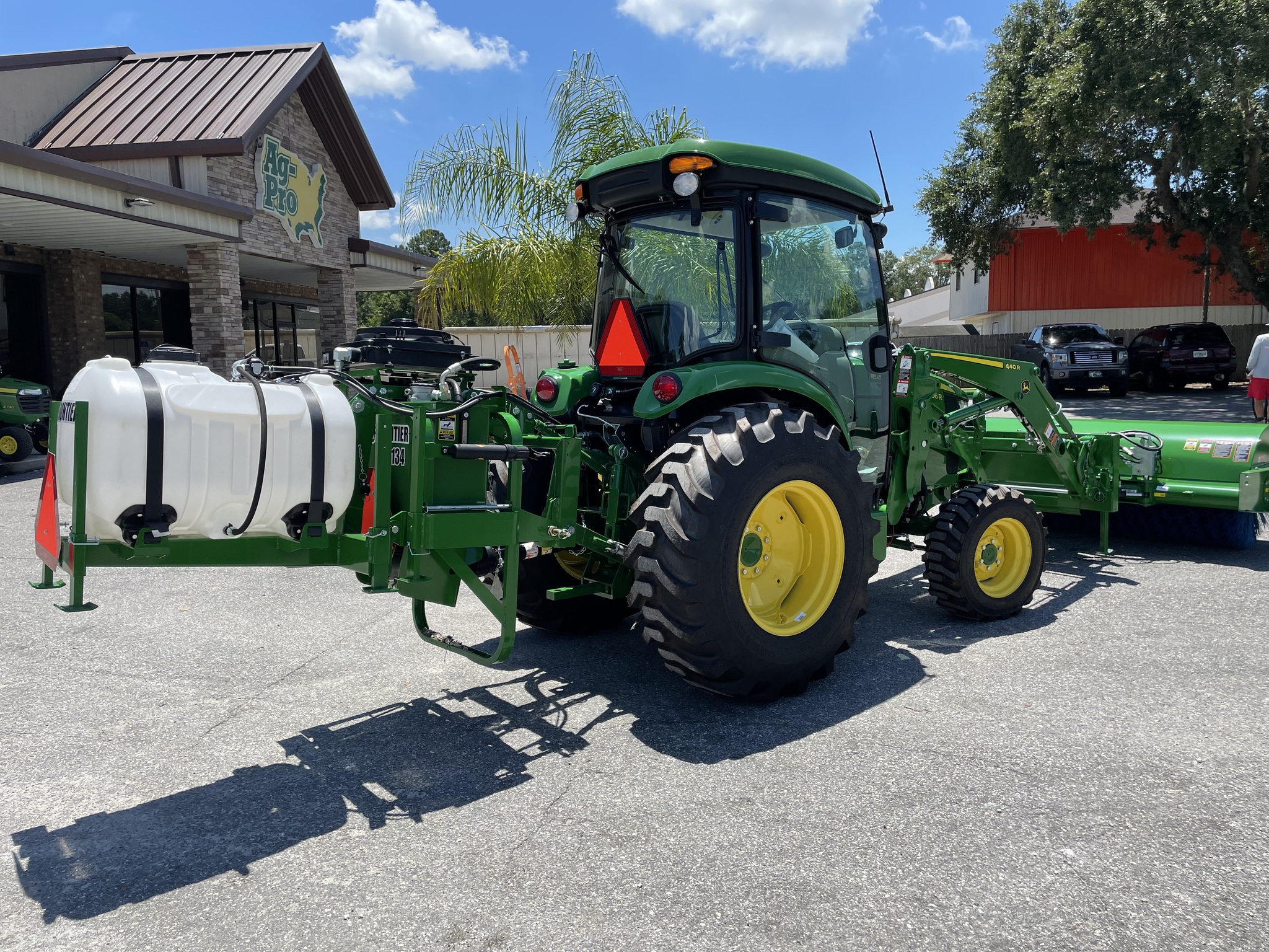 2025 John Deere 4066R Image 5