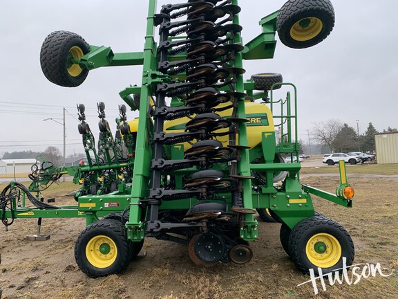 Photo of 2013 John Deere 1990