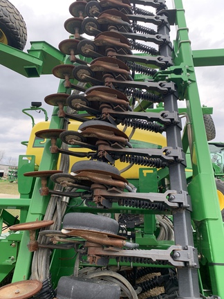 Photo of 2013 John Deere 1990
