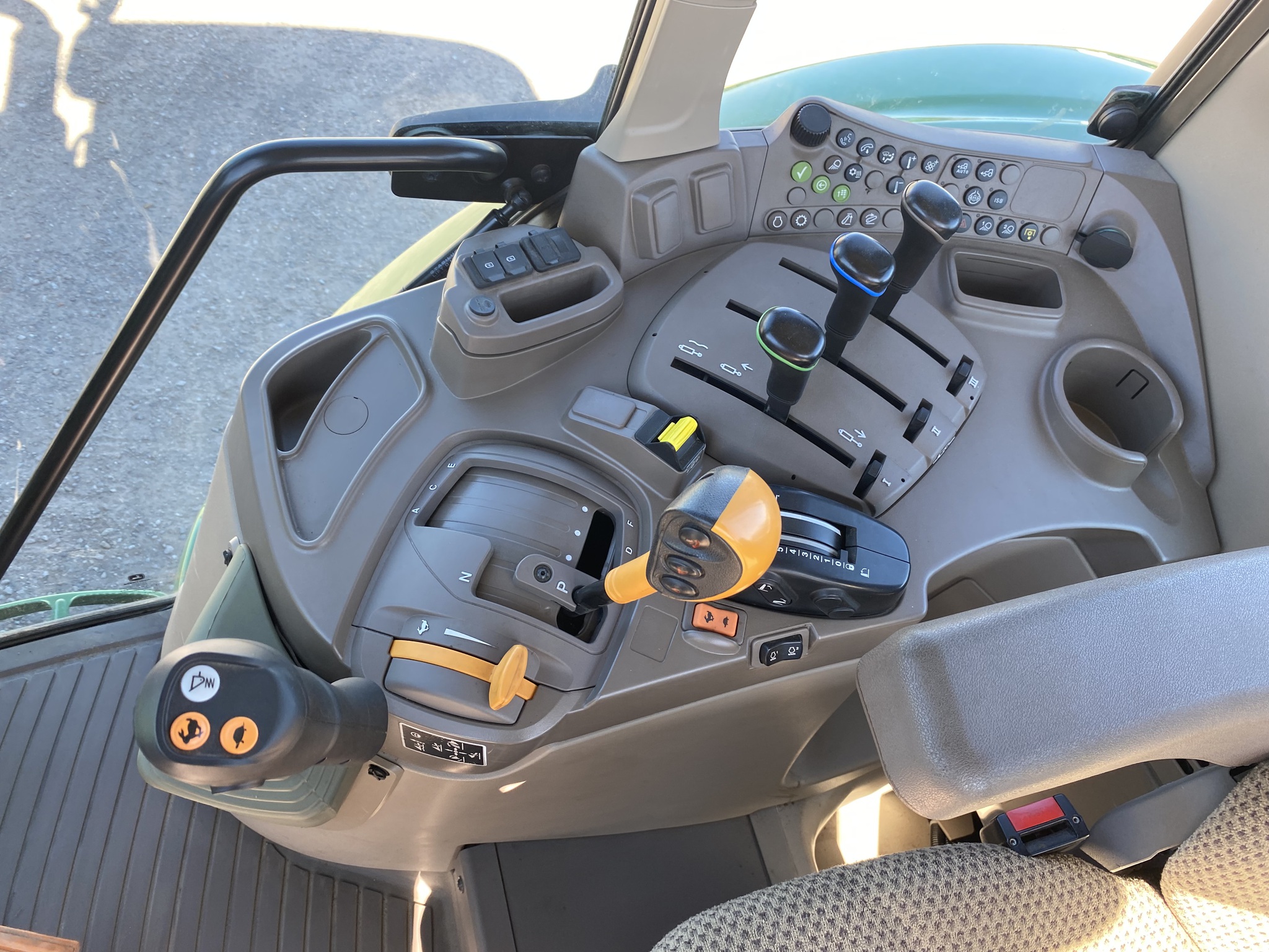 2024 John Deere 6120M Image 14