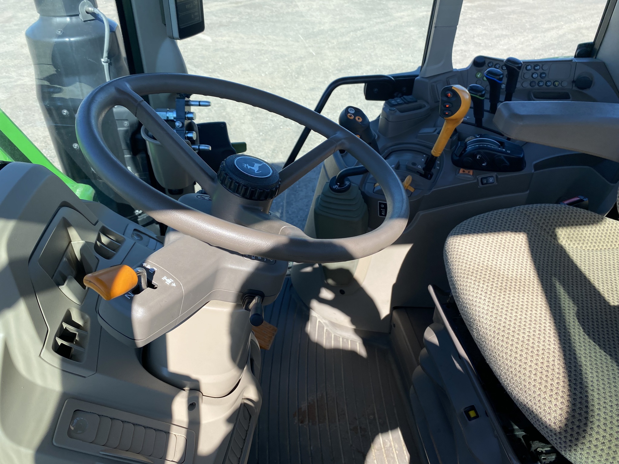 2024 John Deere 6120M Image 15