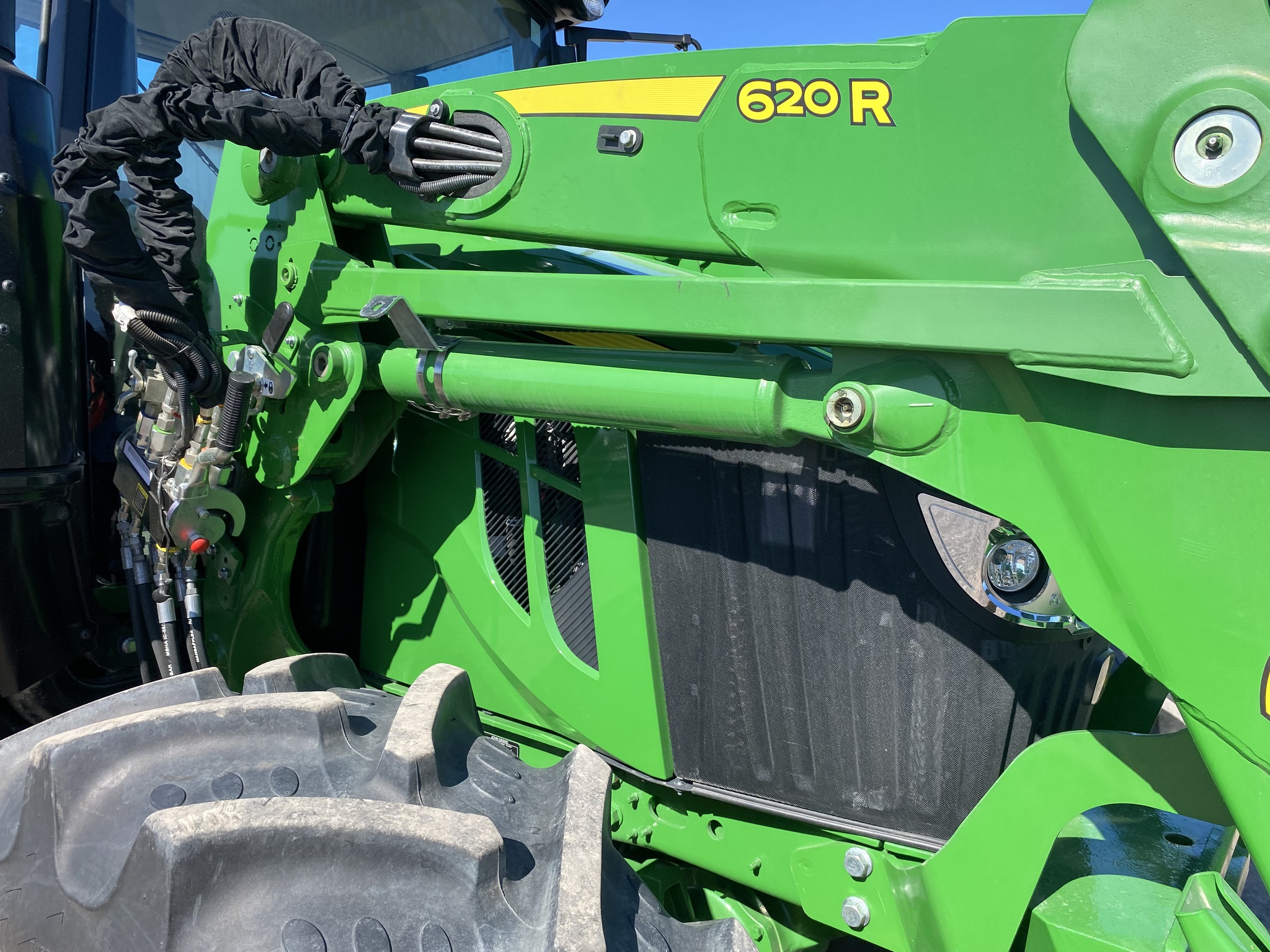 2024 John Deere 6120M Image 9