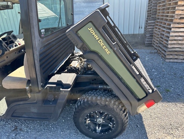  2019 John Deere XUV 835R at Heritage Tractor in Clinton, MO