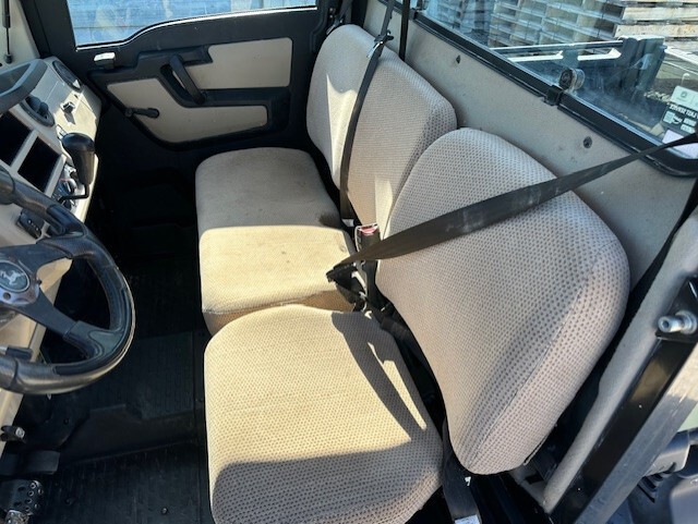  2019 John Deere XUV 835R at Heritage Tractor in Clinton, MO