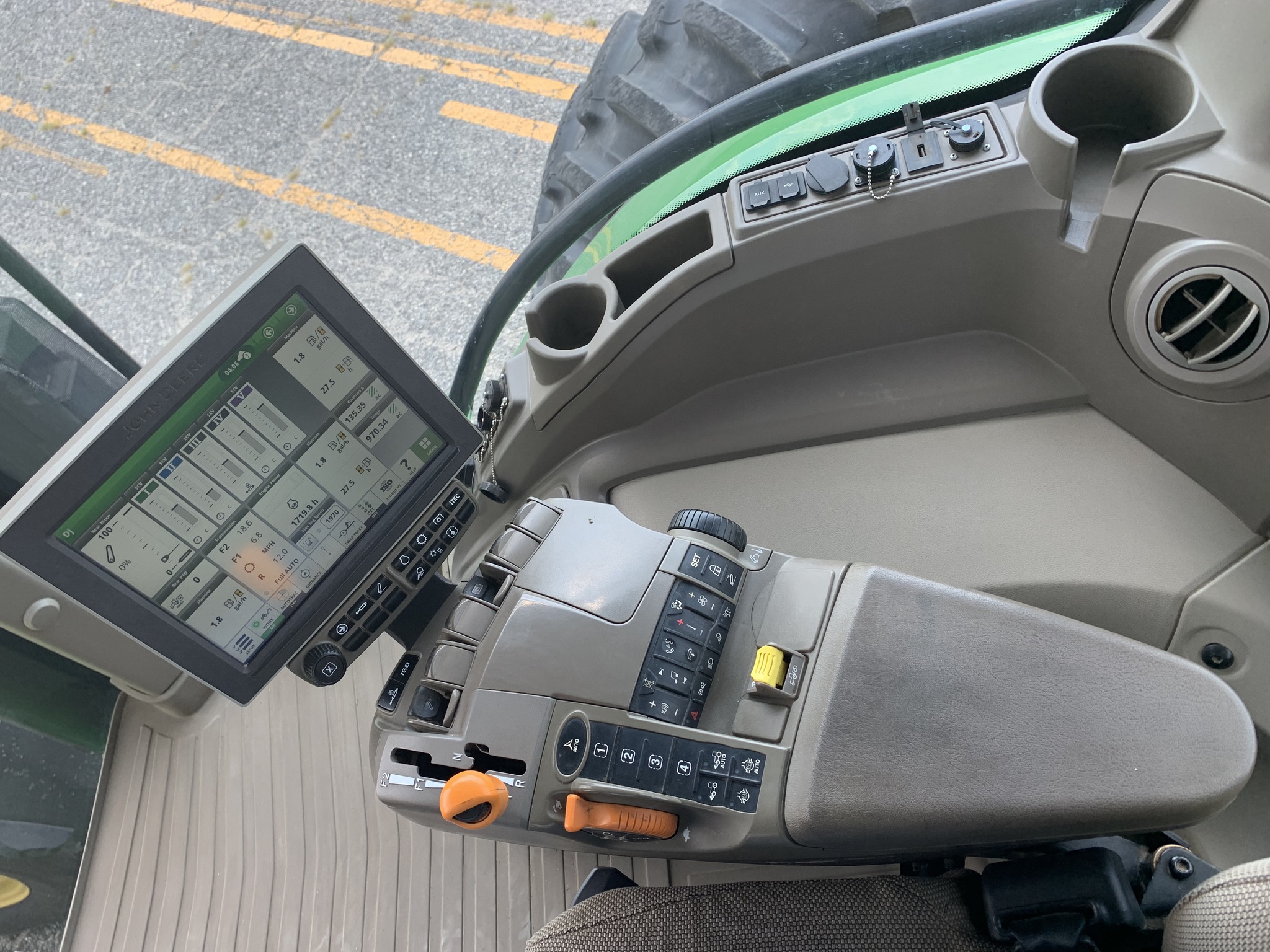 2022 John Deere 8R 340 Image 8