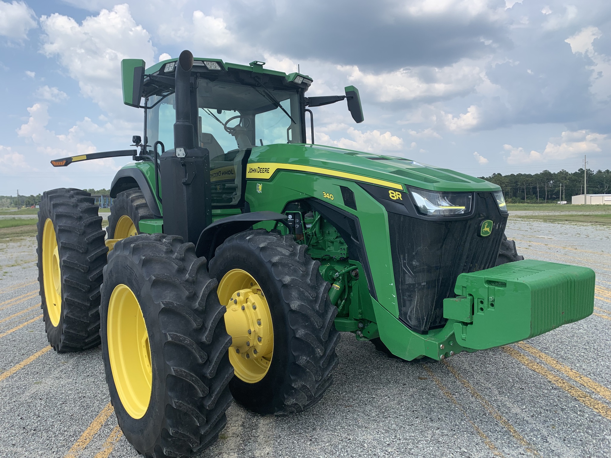 2022 John Deere 8R 340 Image 2