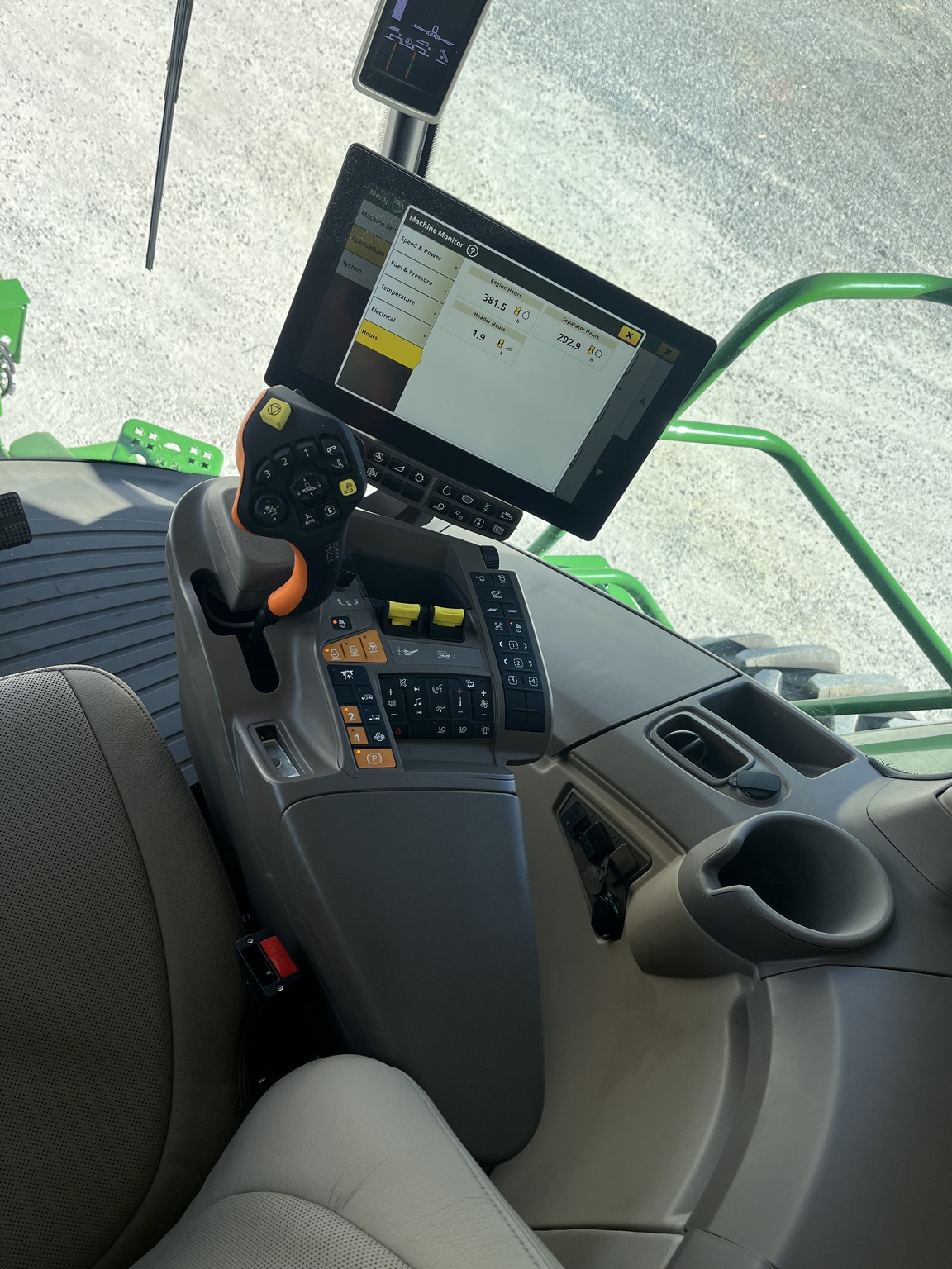 2024 John Deere S780 Image 34
