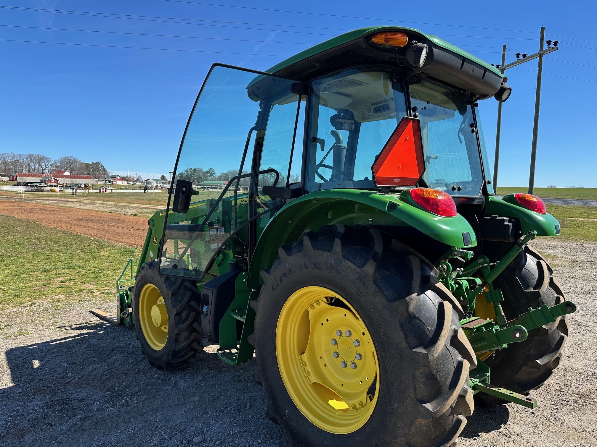 2021 John Deere 5090E Image 3