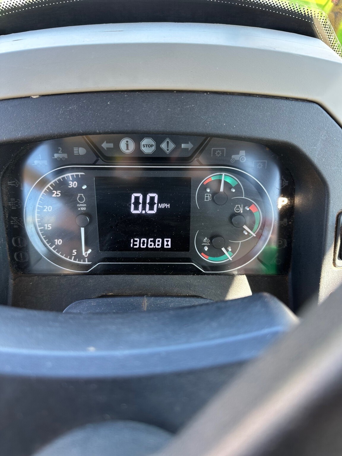 2021 John Deere 5090E Image 10