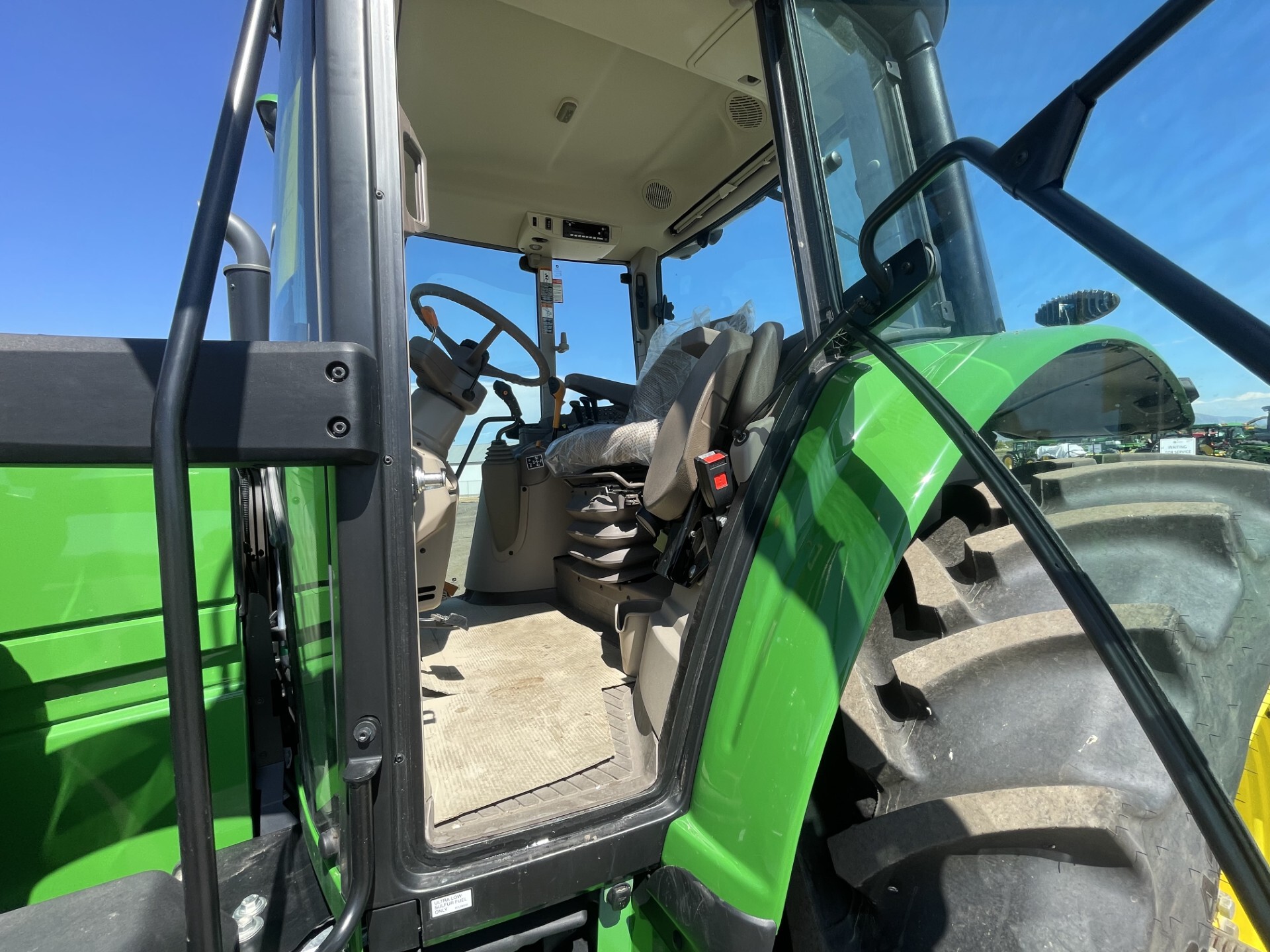 2024 John Deere 6155M Image 24
