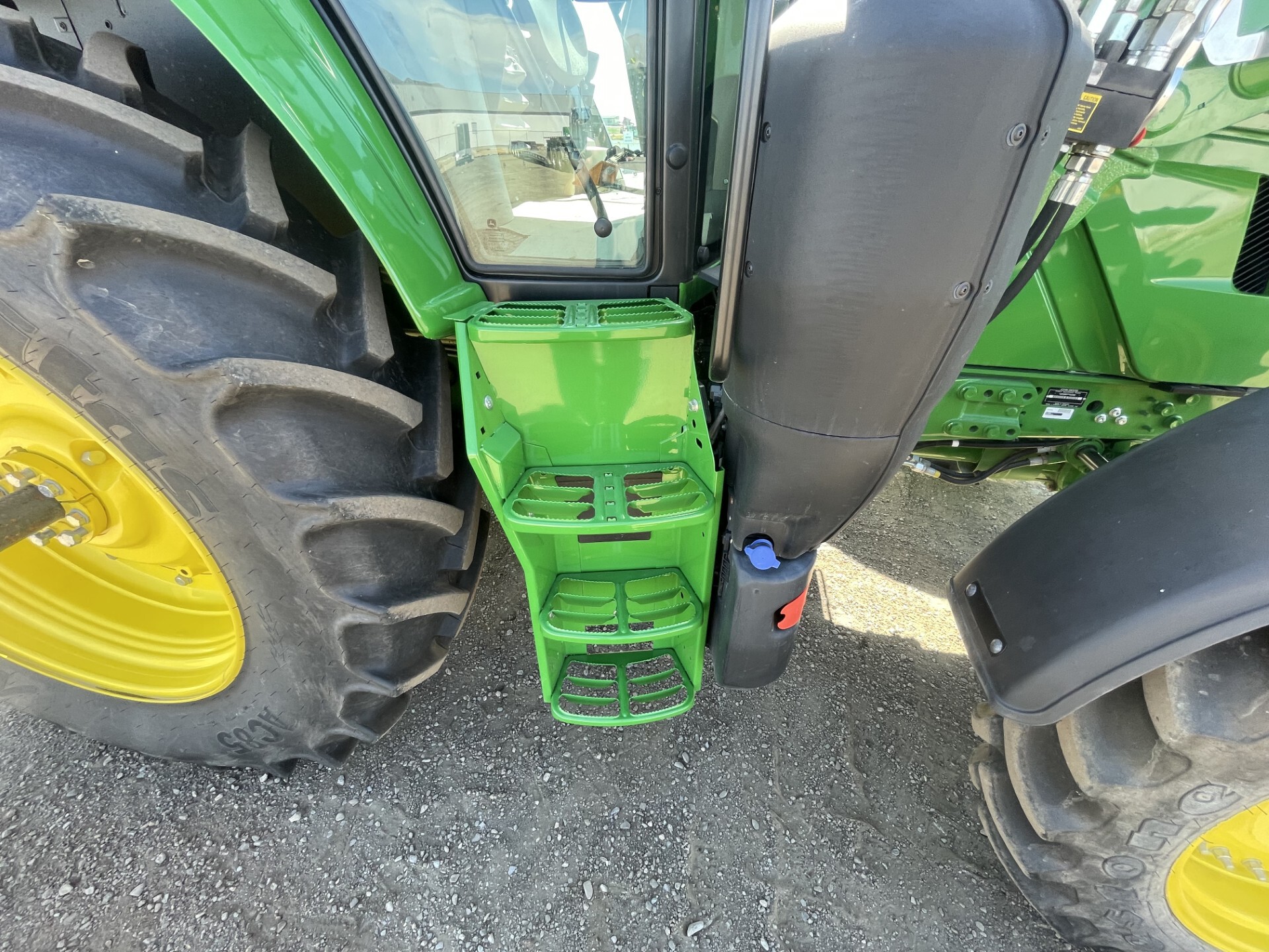 2024 John Deere 6155M Image 21