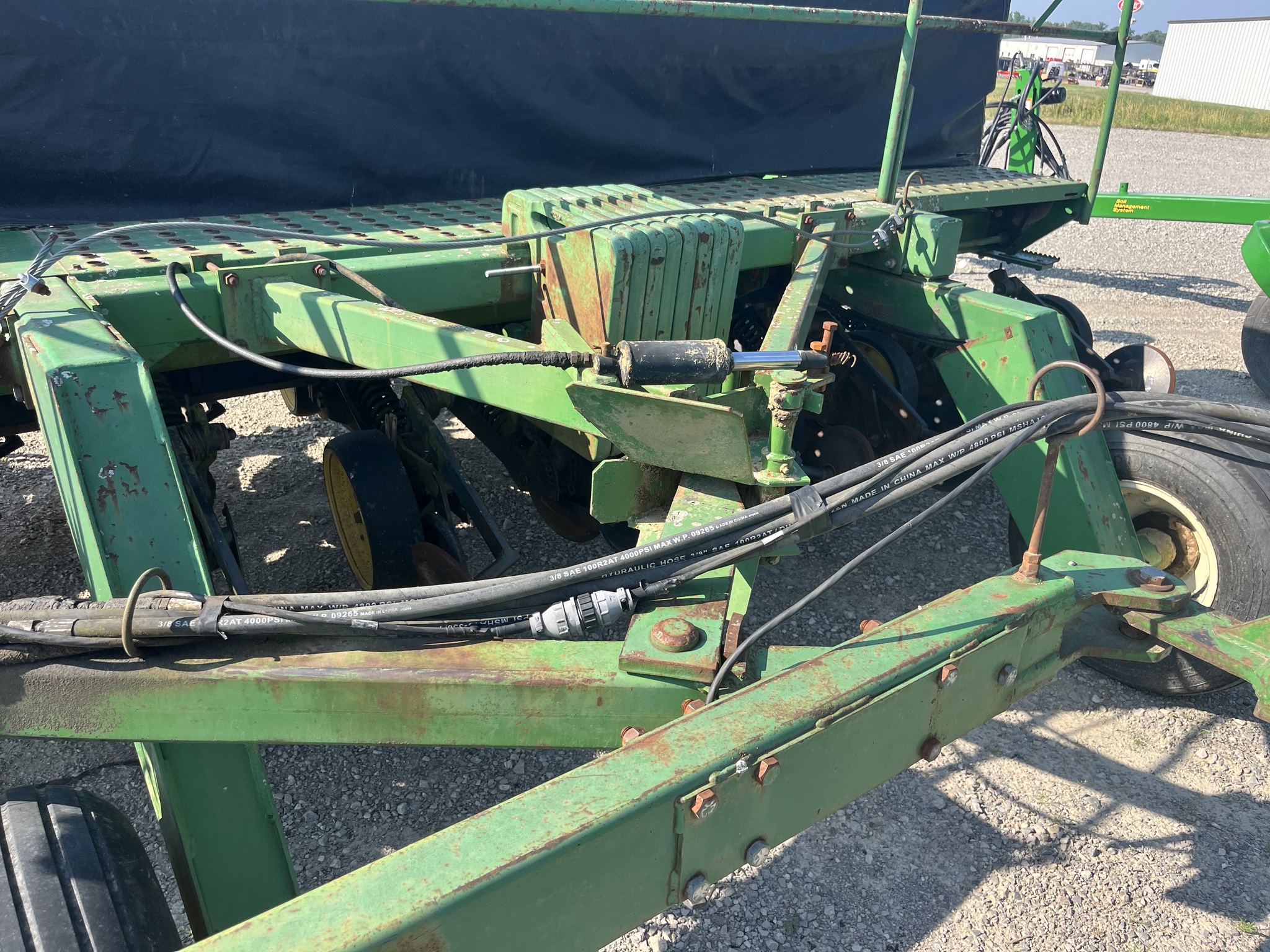 1992 John Deere 750 Image 11
