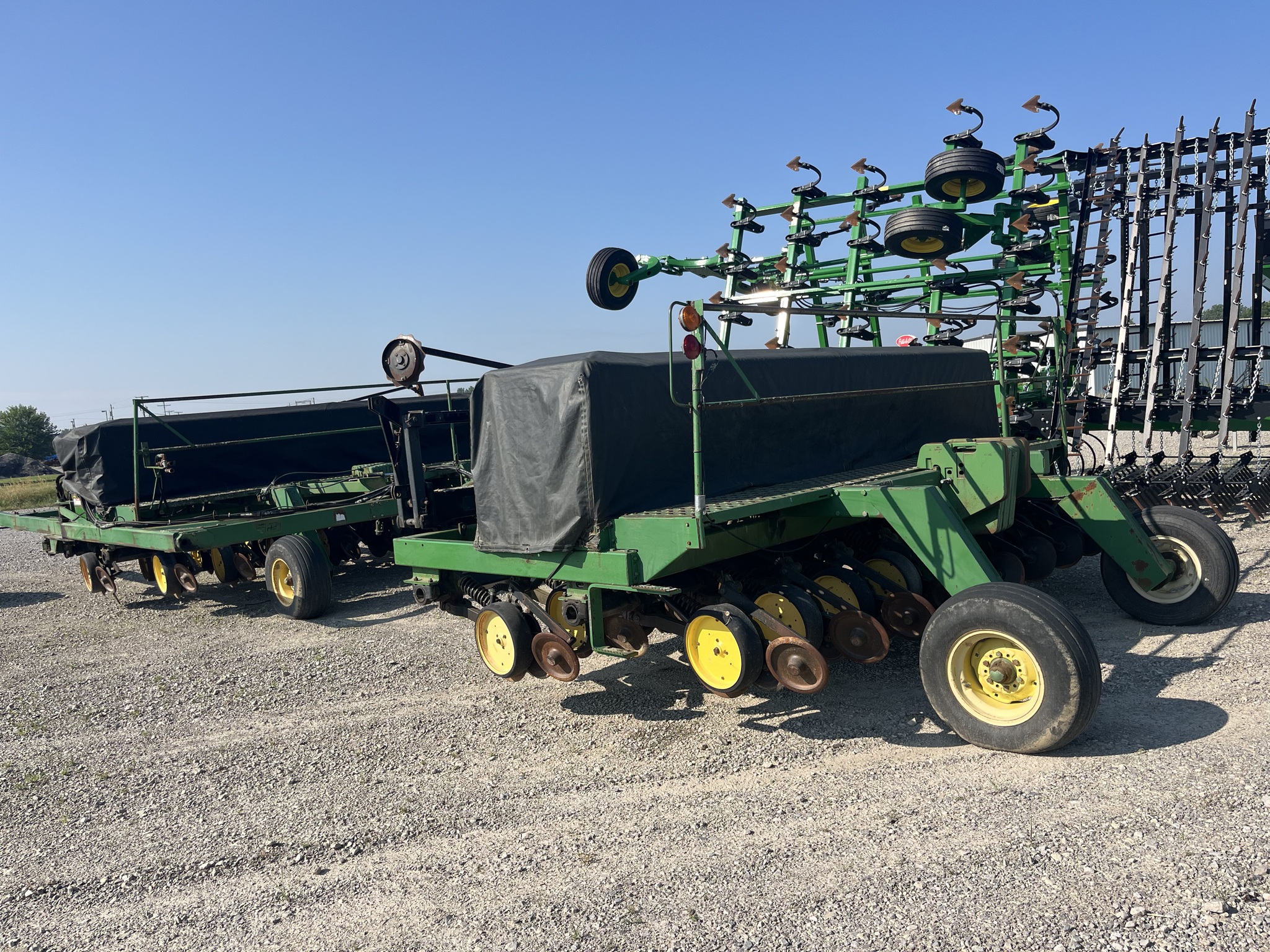 1992 John Deere 750 Image 3