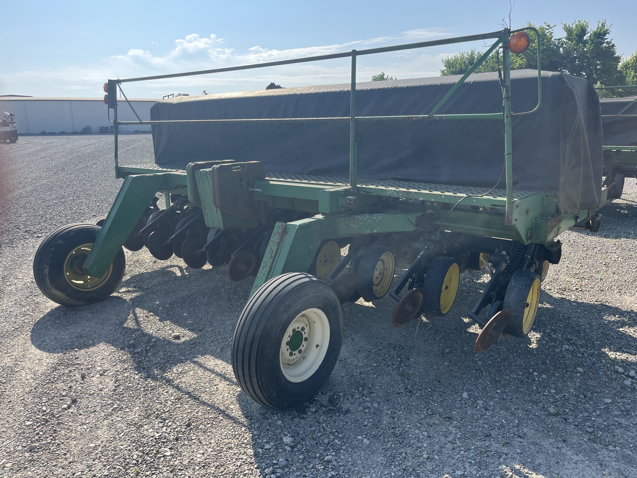 1992 John Deere 750 Image 4