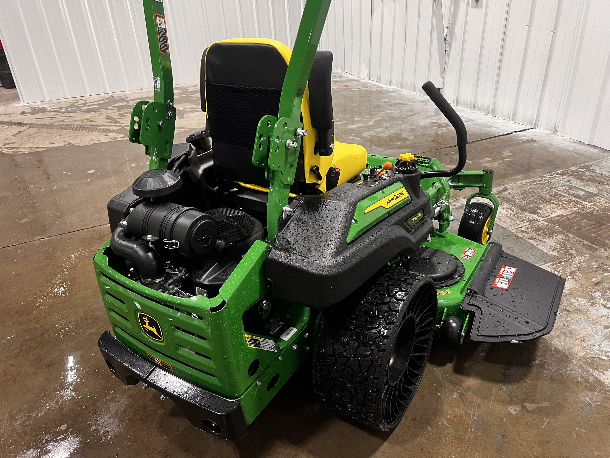 2025 John Deere Z950M Image 4