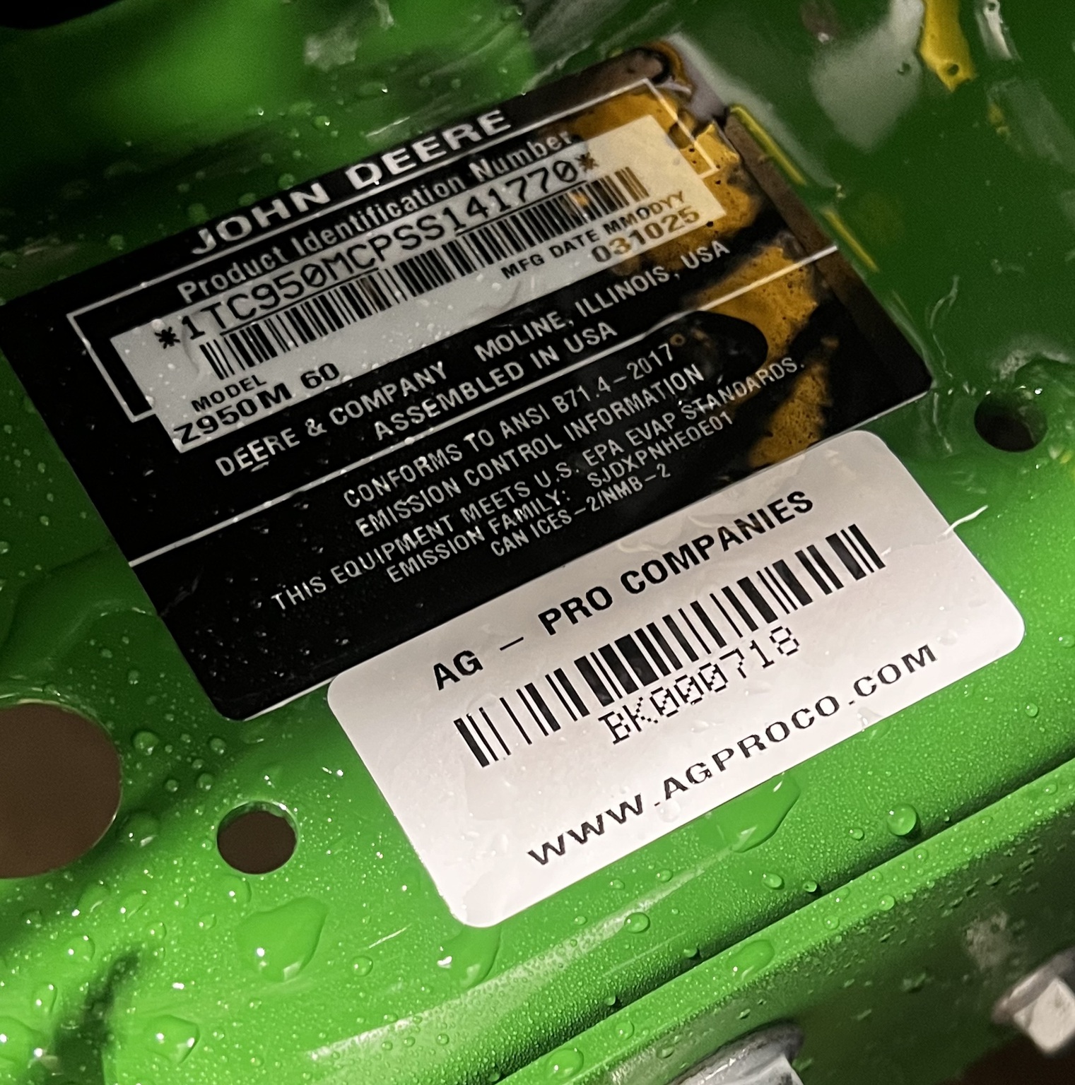 2025 John Deere Z950M Image 6