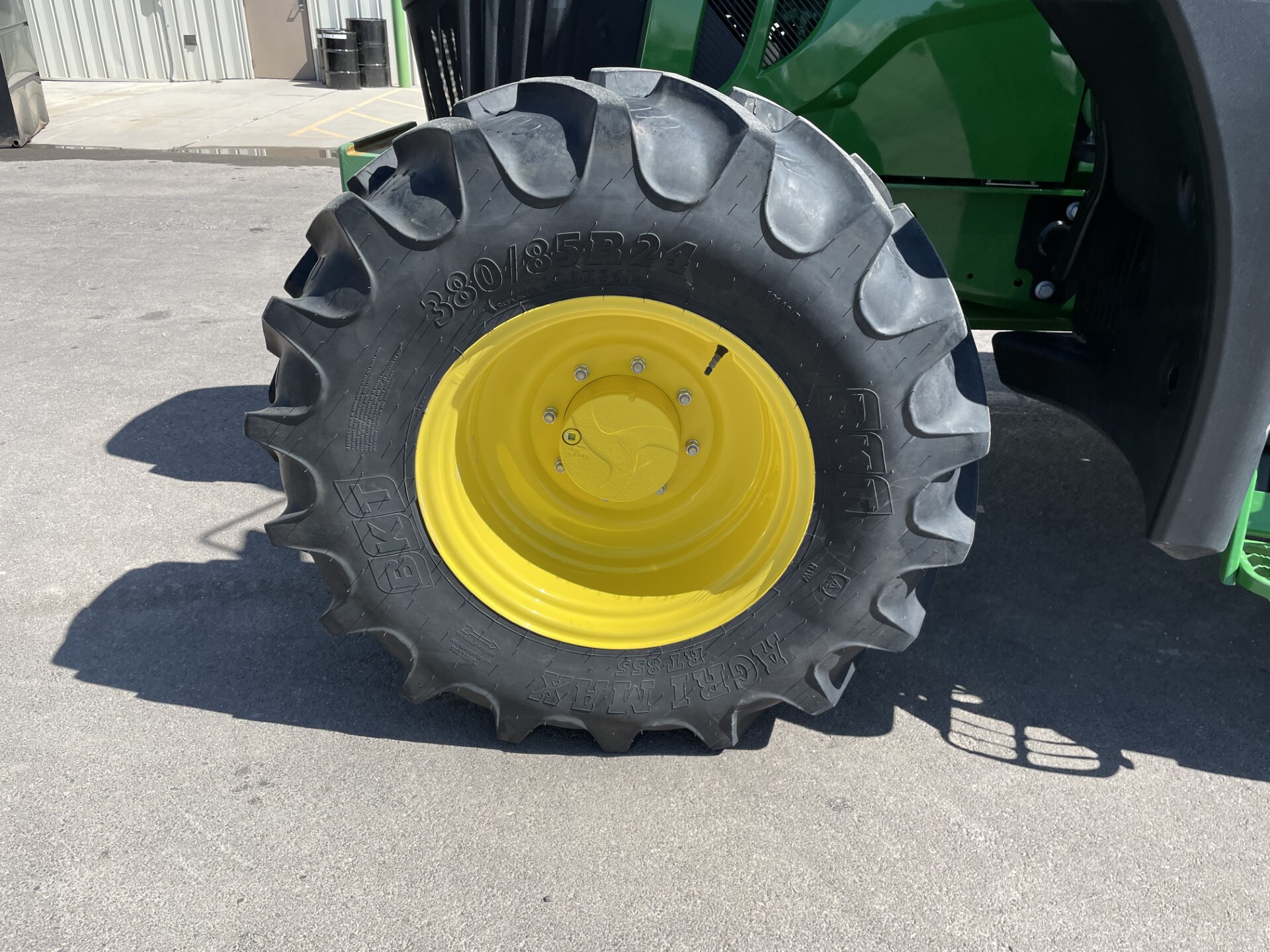 2023 John Deere 6110M Image 15